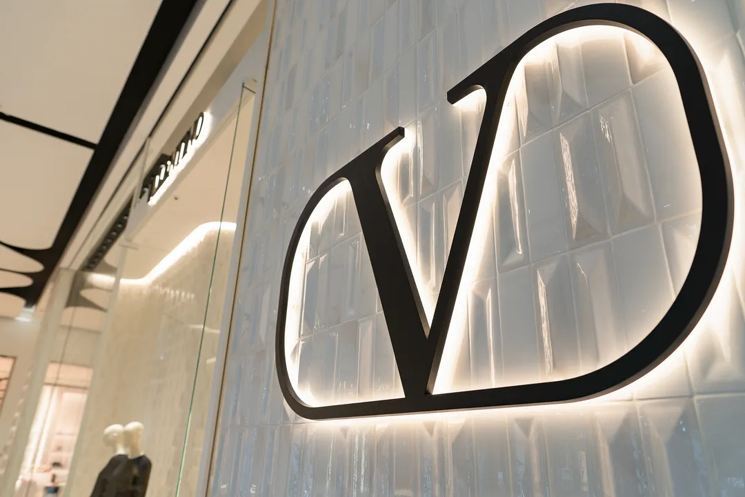 Indoor lighted lobby signs